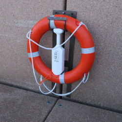 It comes with a long rope in the handle